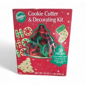 Vintage 2008 Wilton 45 piece Holiday Cookie Cutter Kit - Red and Green